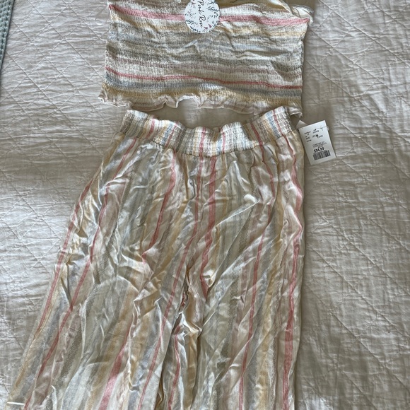 Matching summer set-crop too and wide leg crop pant - Picture 2 of 2